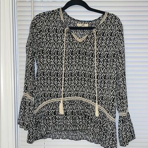 Black and Cream Patterned Women's Top
